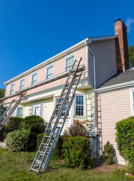 Affordable siding repair and maintenance services in Saukville, WI